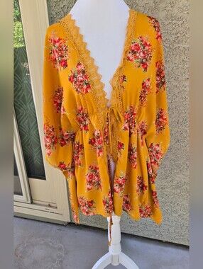 Haute Project Mustard Floral Lace-Trim Kimono